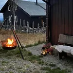 Magiske Vinterdage I Sjusjoen Ferienhaus *