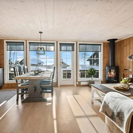 Magiske Vinterdage I Sjusjoen Vakantiehuis *