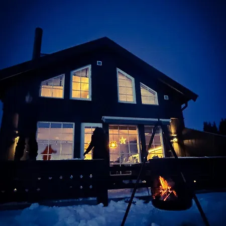 別荘 Magiske Vinterdage I Sjusjoen